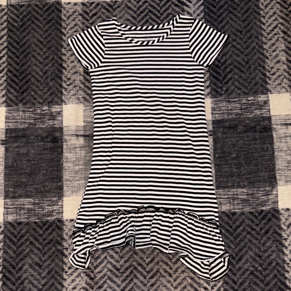 🦋Faded Glory Kids Dress in Black and White Stripes